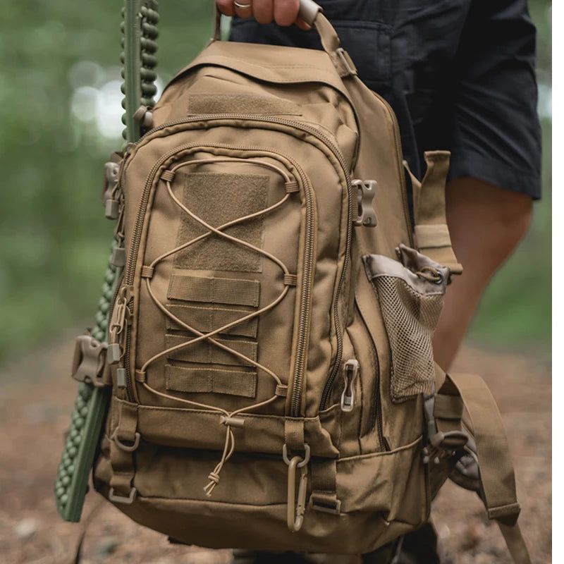 LQARMY 65L Outdoor Backpack Men's Outdoor Large Capacity Bag